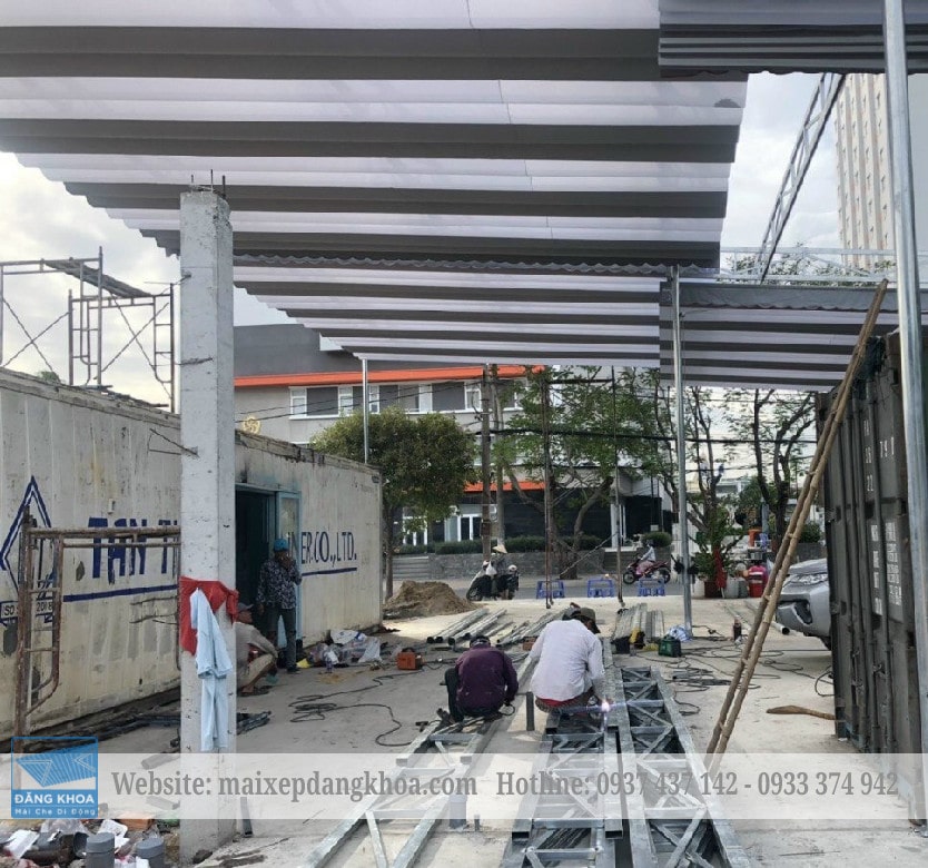Bạt xếp kéo cho nhà để xe tự cuốn khổ lớn giá rẻ tại quận 2 TPHCM